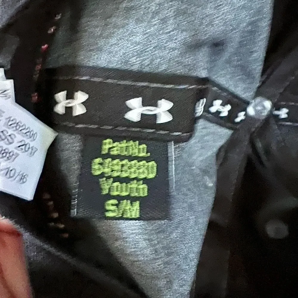 Under Armour youth grey, red and black hat size small/medium‎